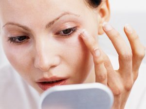 How to Remove Dark Circles with the Beauty of Makeup